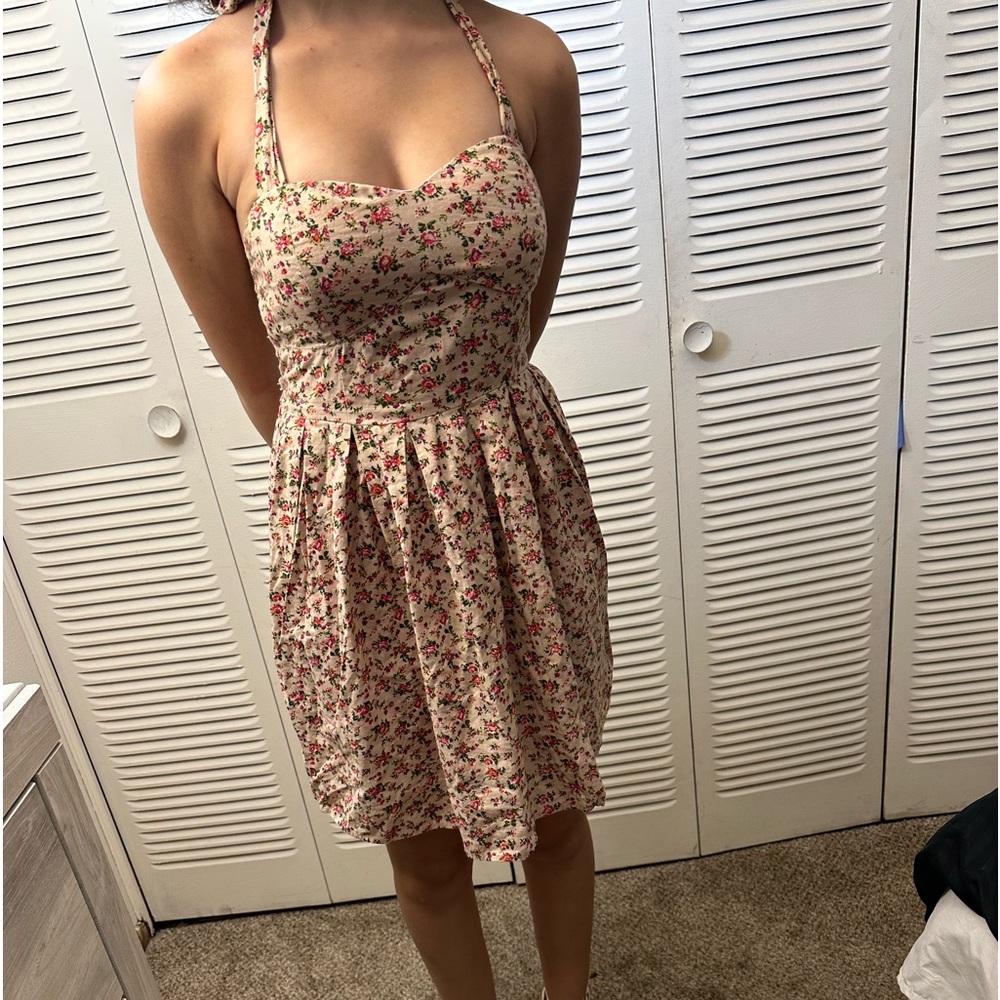Floral pattern pink dress